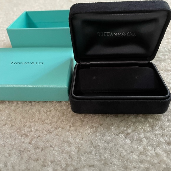 Chanel Tiffany boxes - Picture 12 of 13